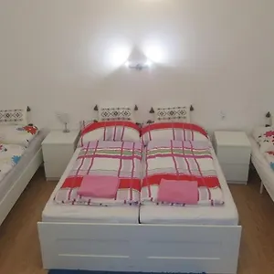 Apartment Heine, Wien